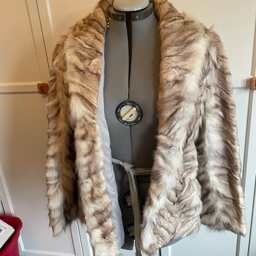 Vintage fox herringbone pattern fur coat with leather accents - Picture 3 of 4